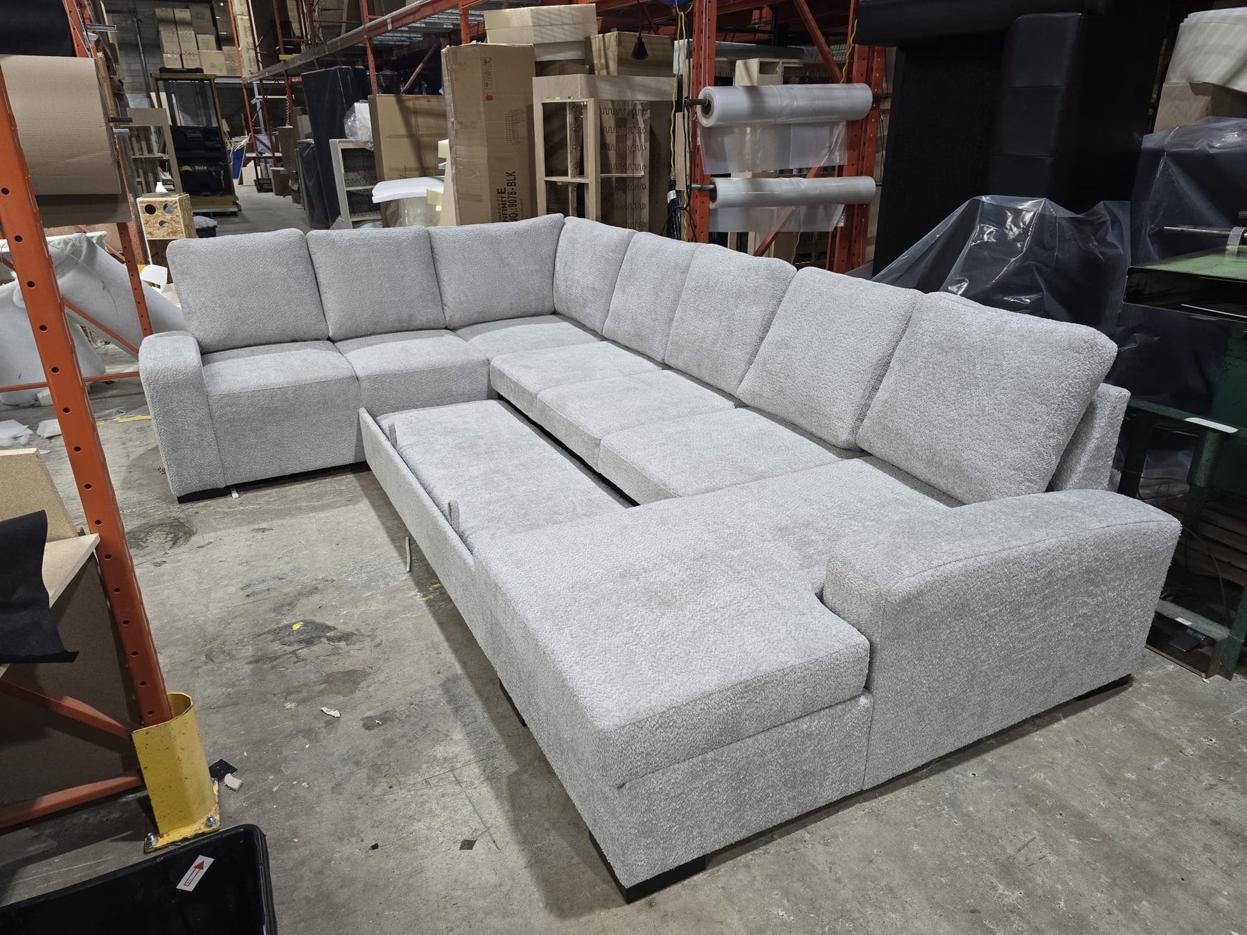 Brock Selection 6262 arms, Storage T Chaise